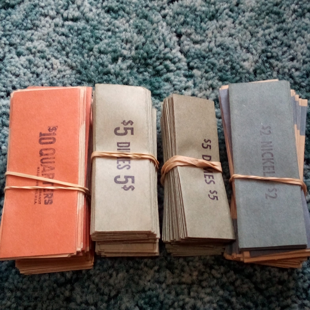 Bundle of coin holders